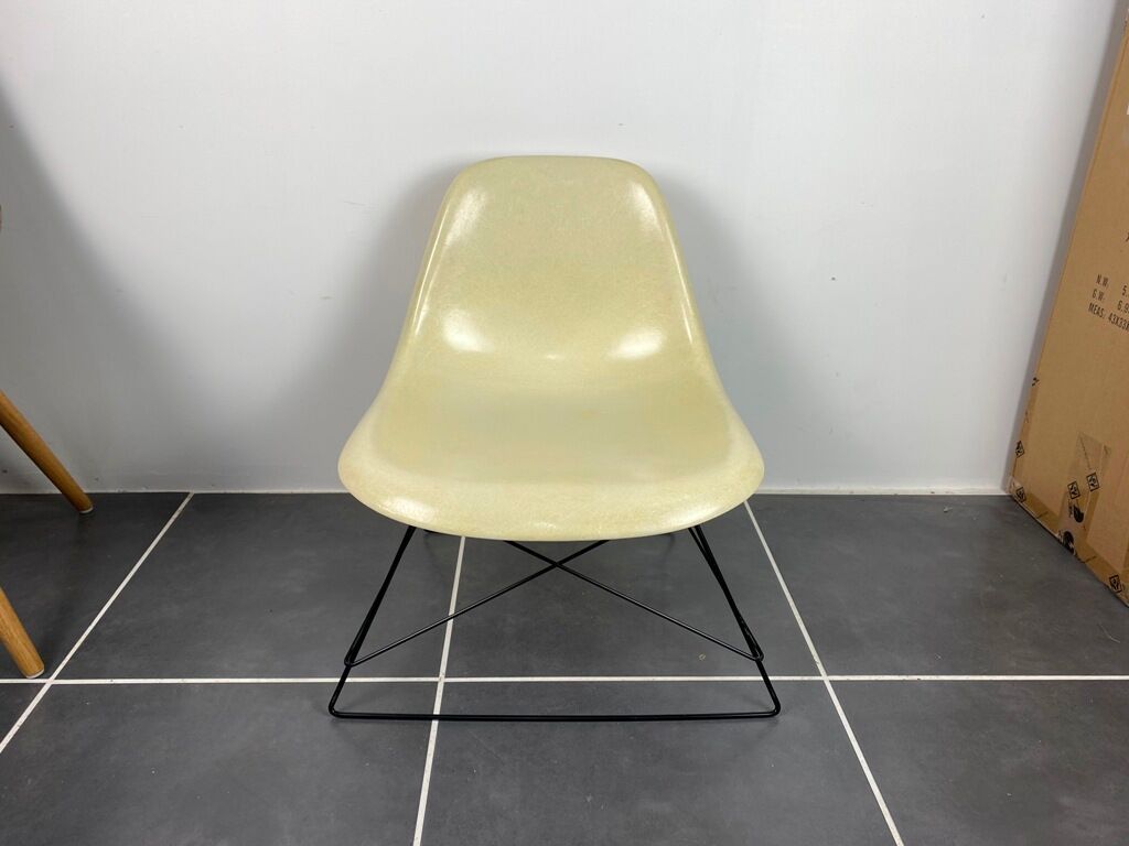Lounge chair Eames fiber white parchment short back base cat's cradle herman miller vintage 50
