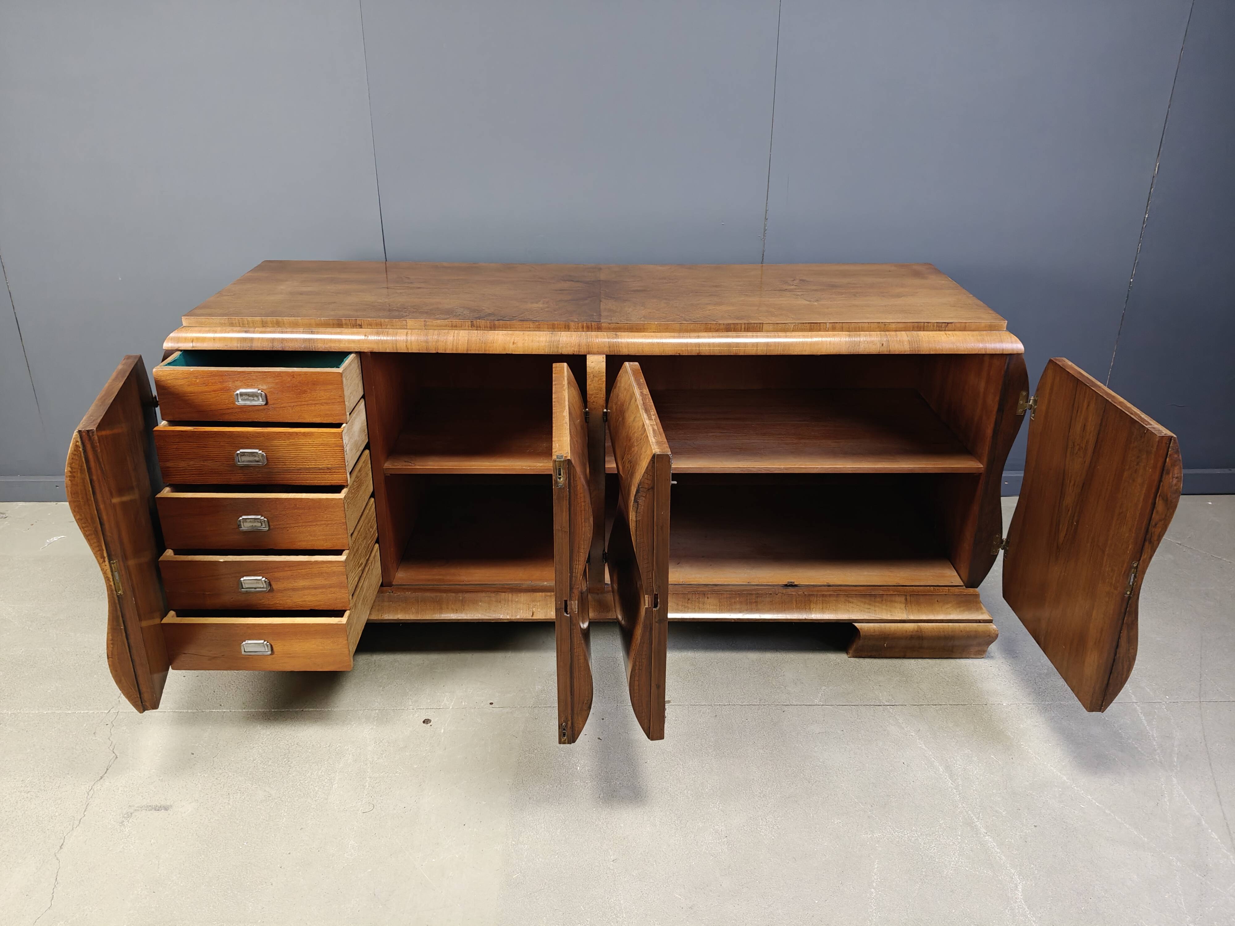 Art deco credenza in Walnut burl, 1930s