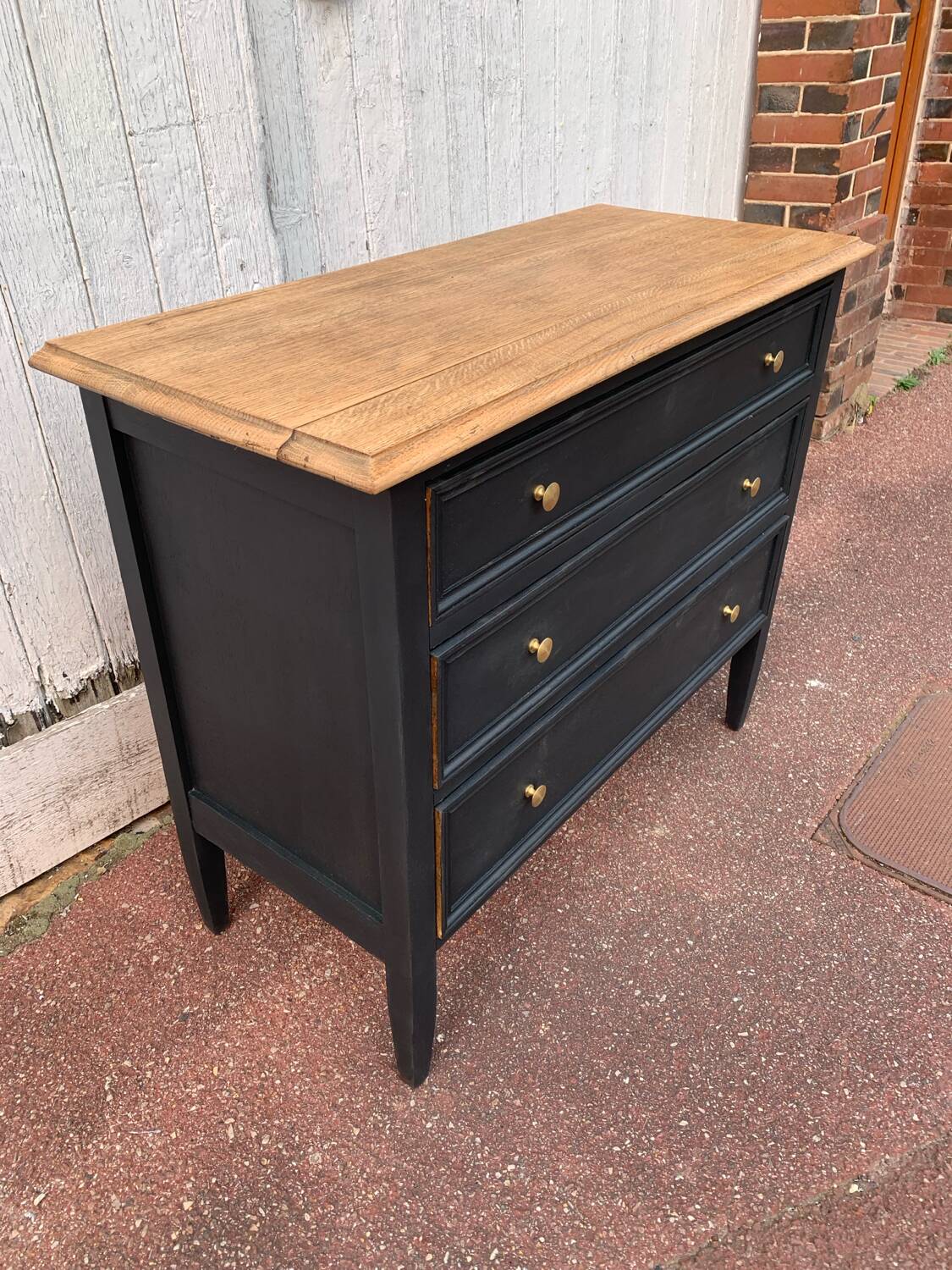 Matte black oak chest of drawers with 3 drawers