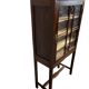 Vitrine vintage en bois sur pieds / étagère
