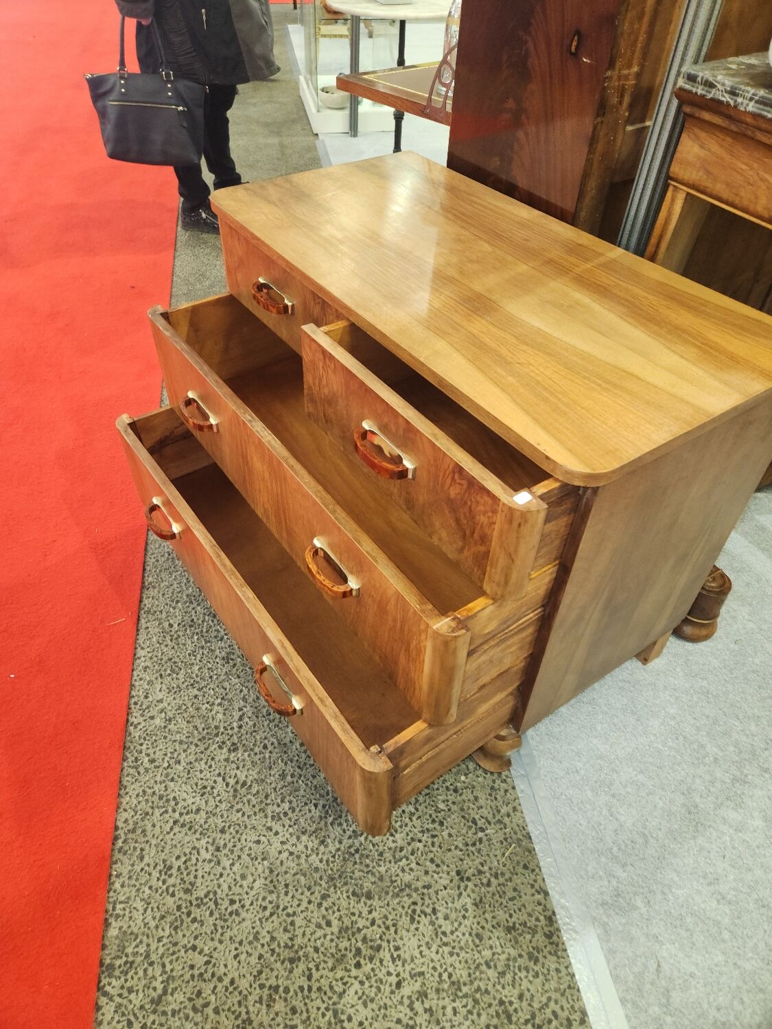 Walnut art deco chest of drawers