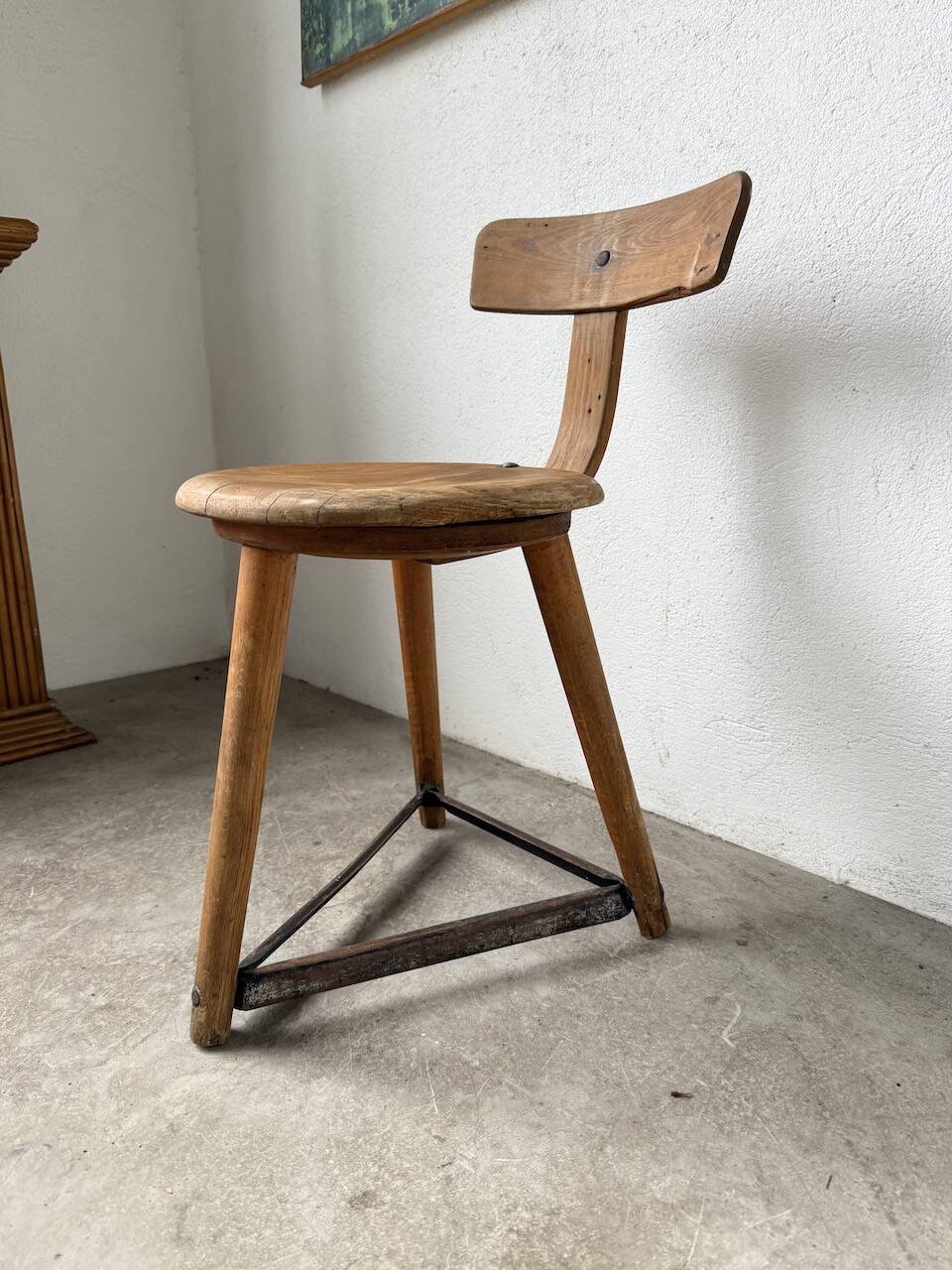 1950 tripod workshop chair