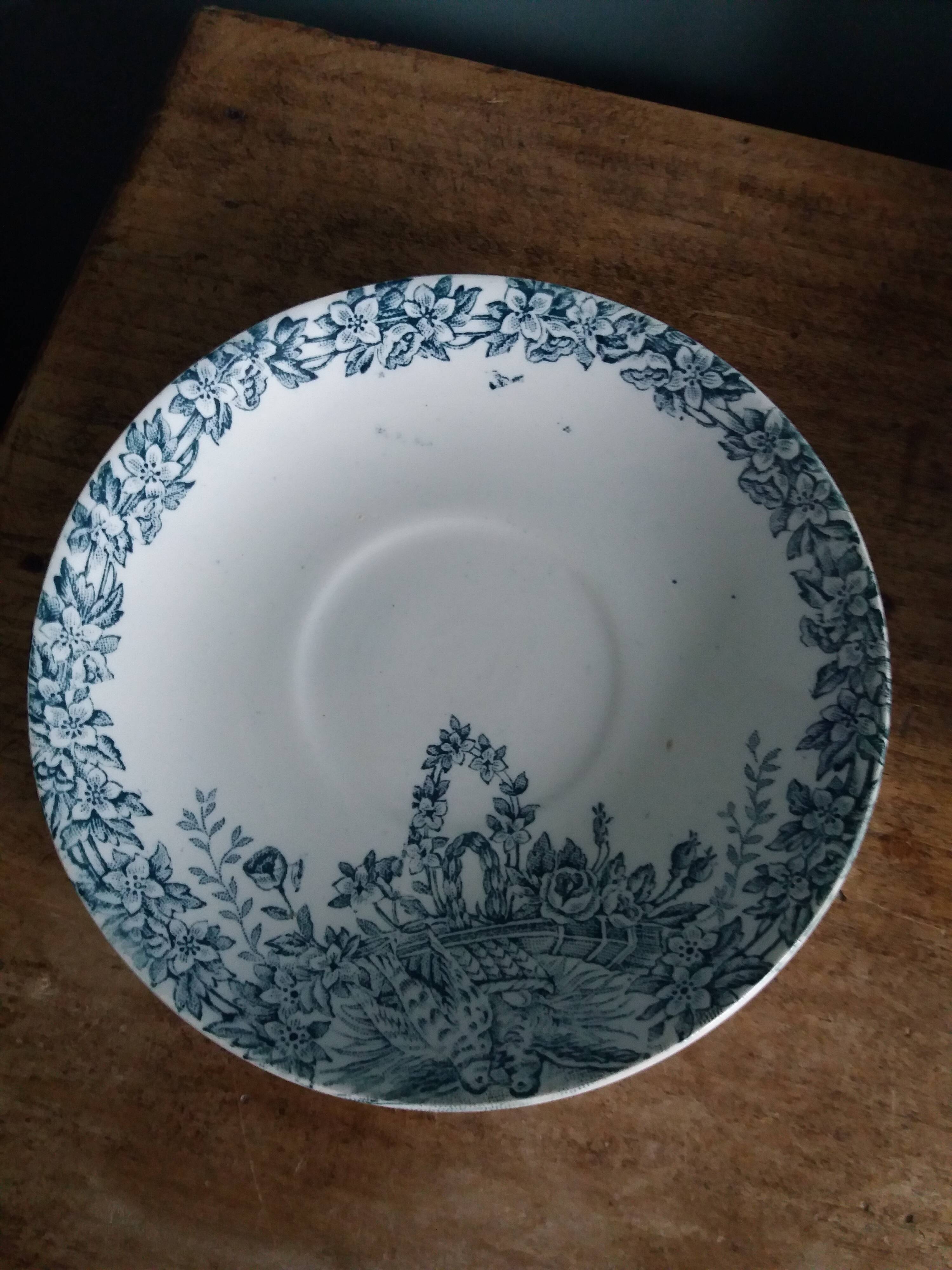 Assiettes Saint Amand Lebacqz & Bouchart décor Colombier début 20ième