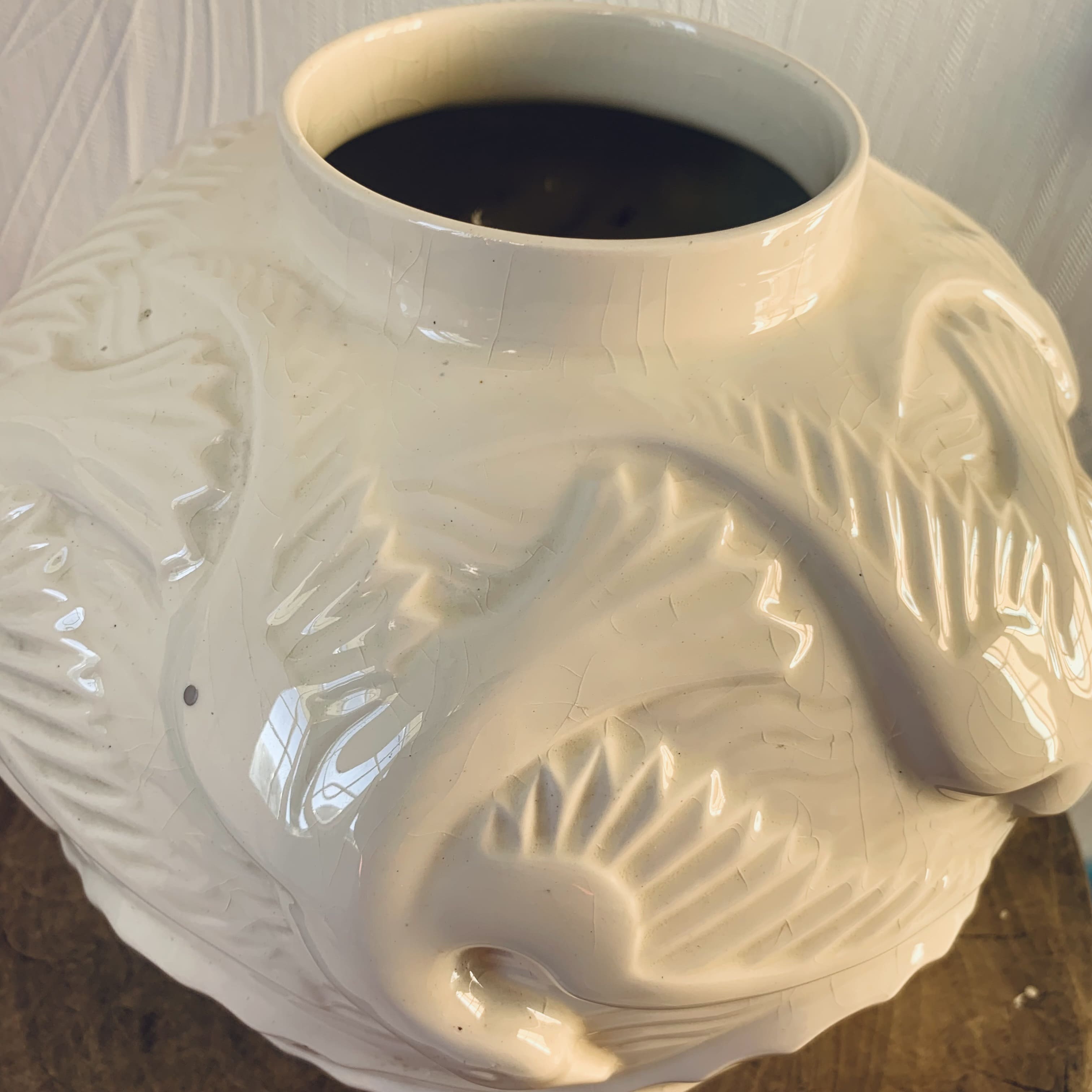 Vase boule art déco modèle "mouettes" de charles catteau - boch frères keramis