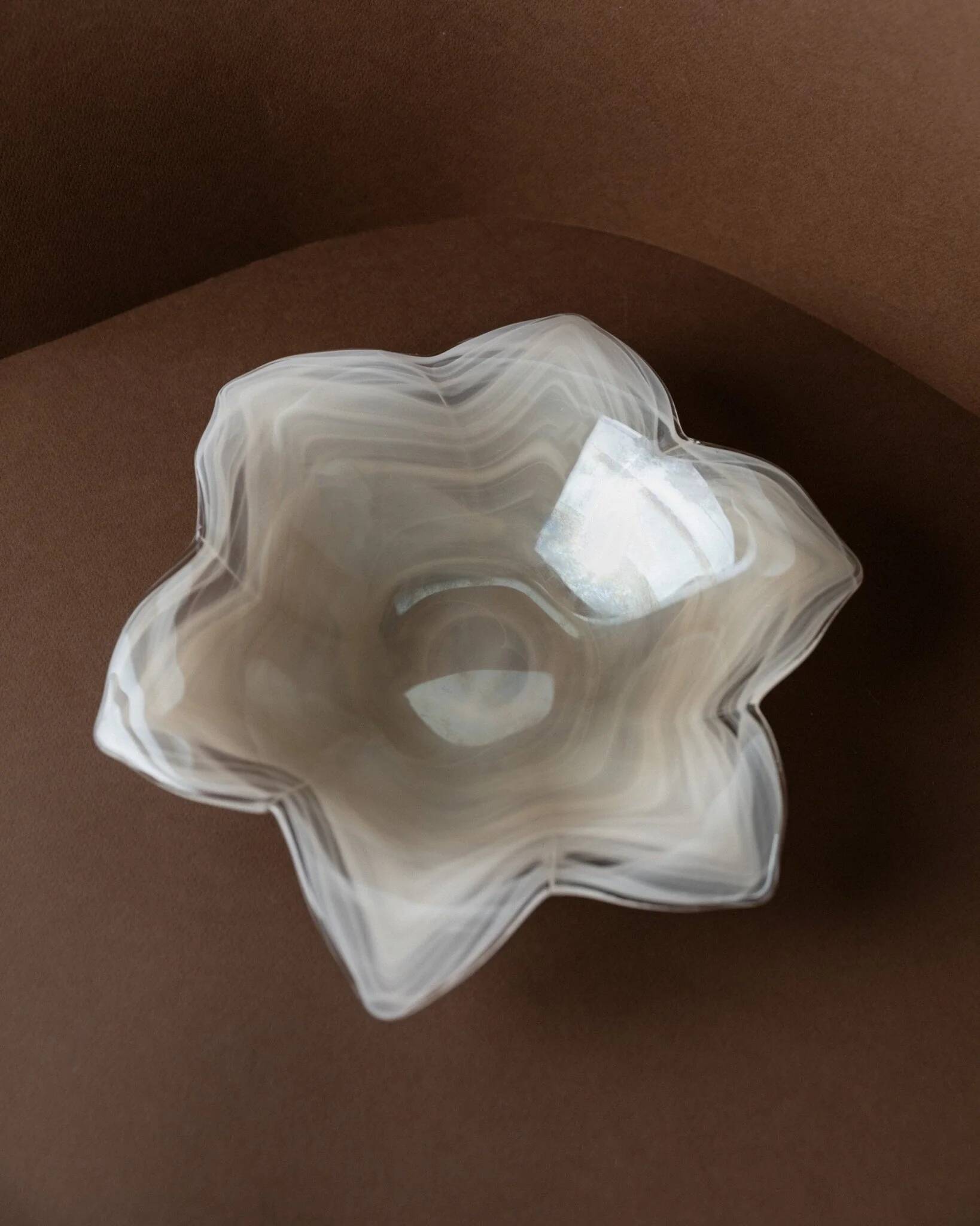 Vintage Murano glass bowl, flower-shaped centerpiece with transparent glass and white streaks, Italian 1980s