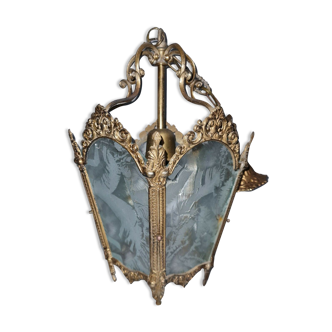 Vestibule lantern luminaire for the home