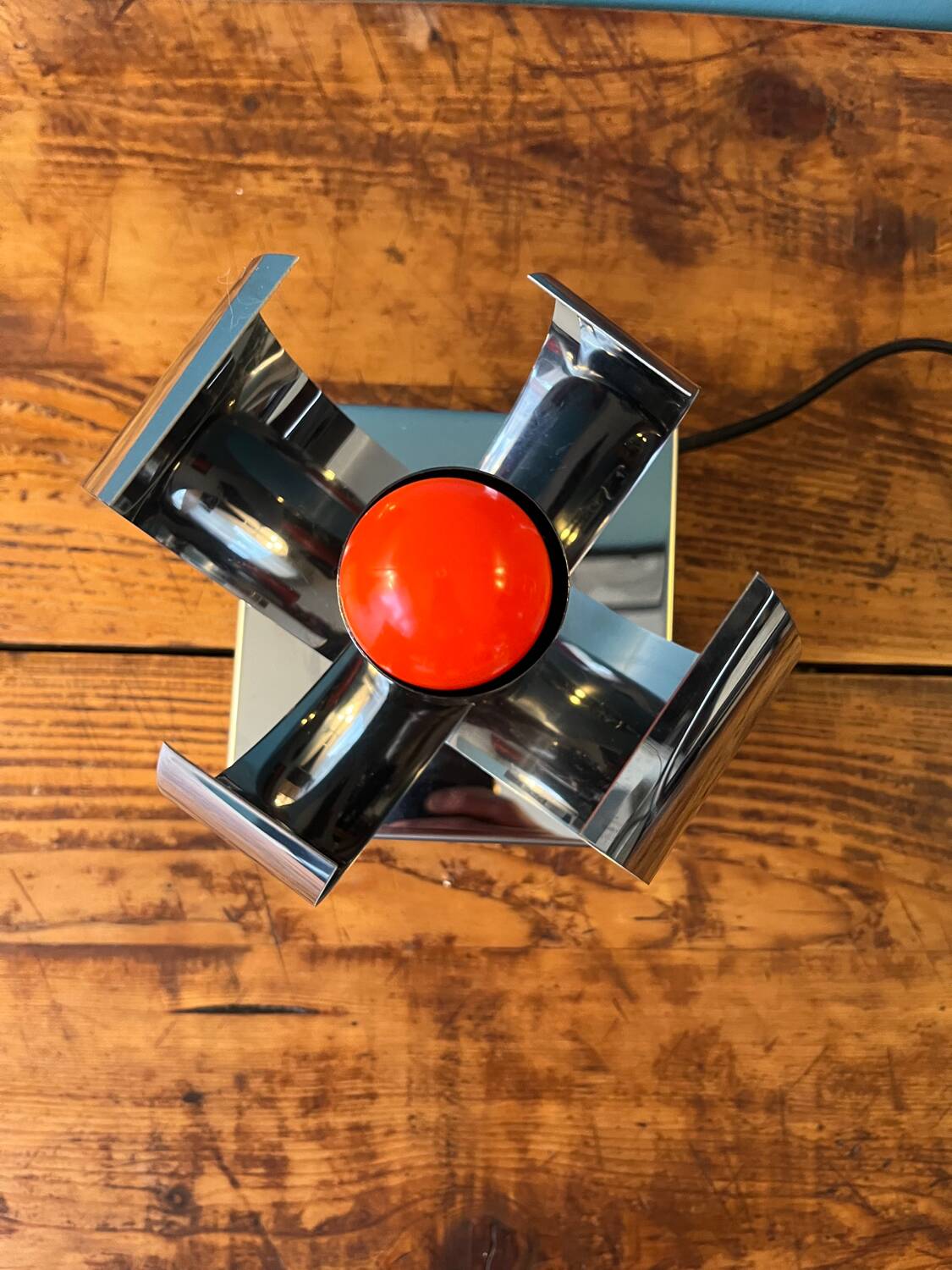 Space age table lamp