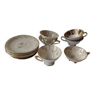 Lot de tasses en porcelaine fine dépareillées signées avec soucoupe