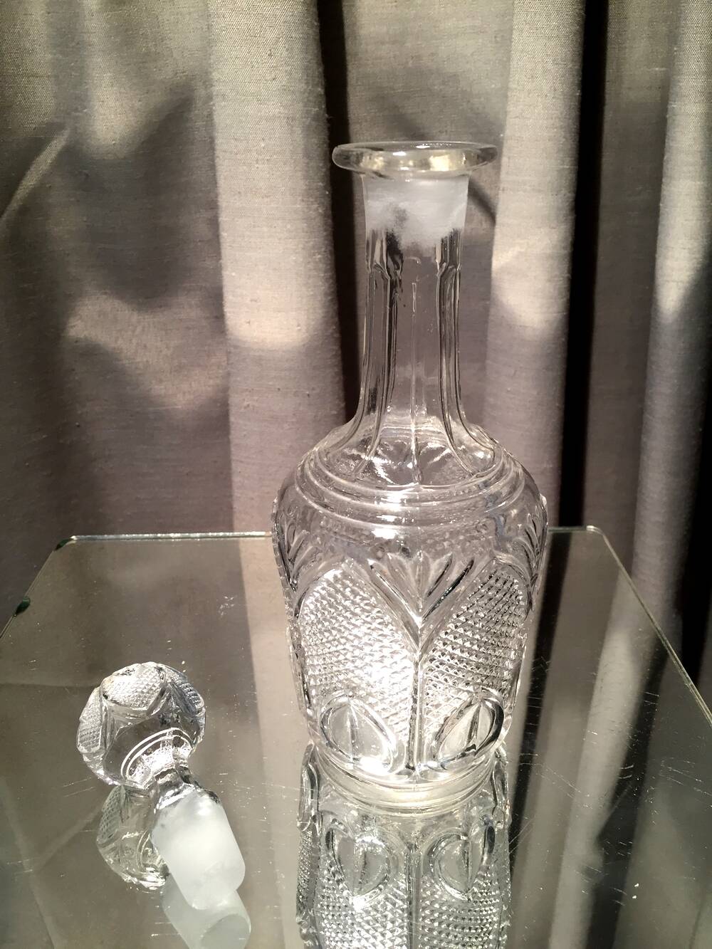 Carafe a liqueur en verre presse moule art de la table