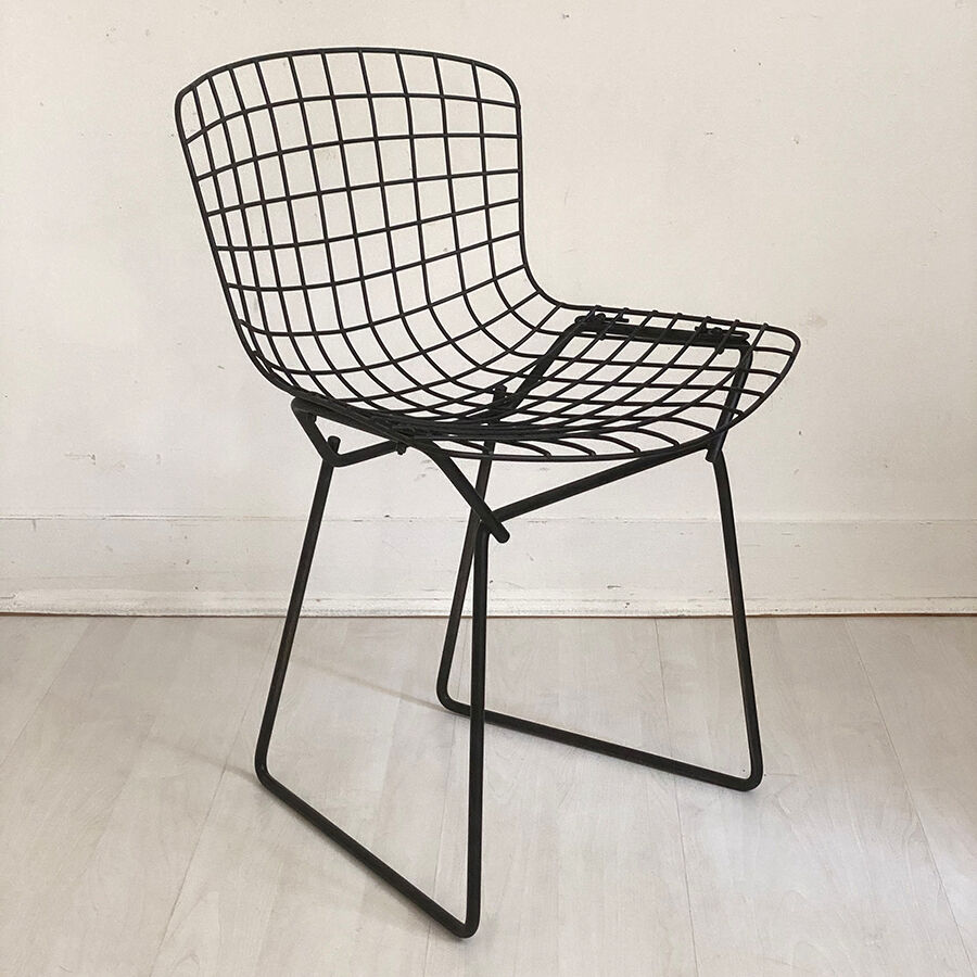 Wire chair by Harry Bertoia child model