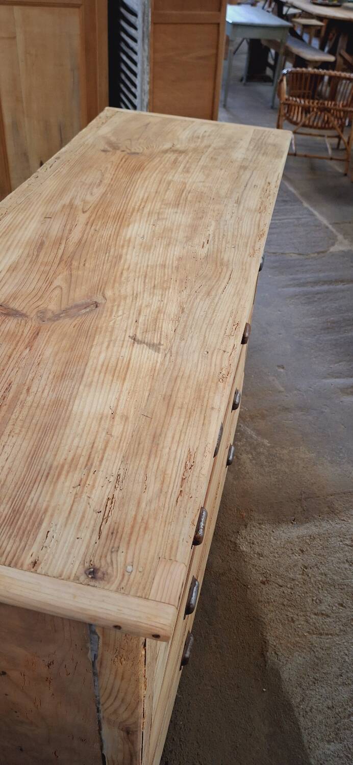 Trade furniture with drawers