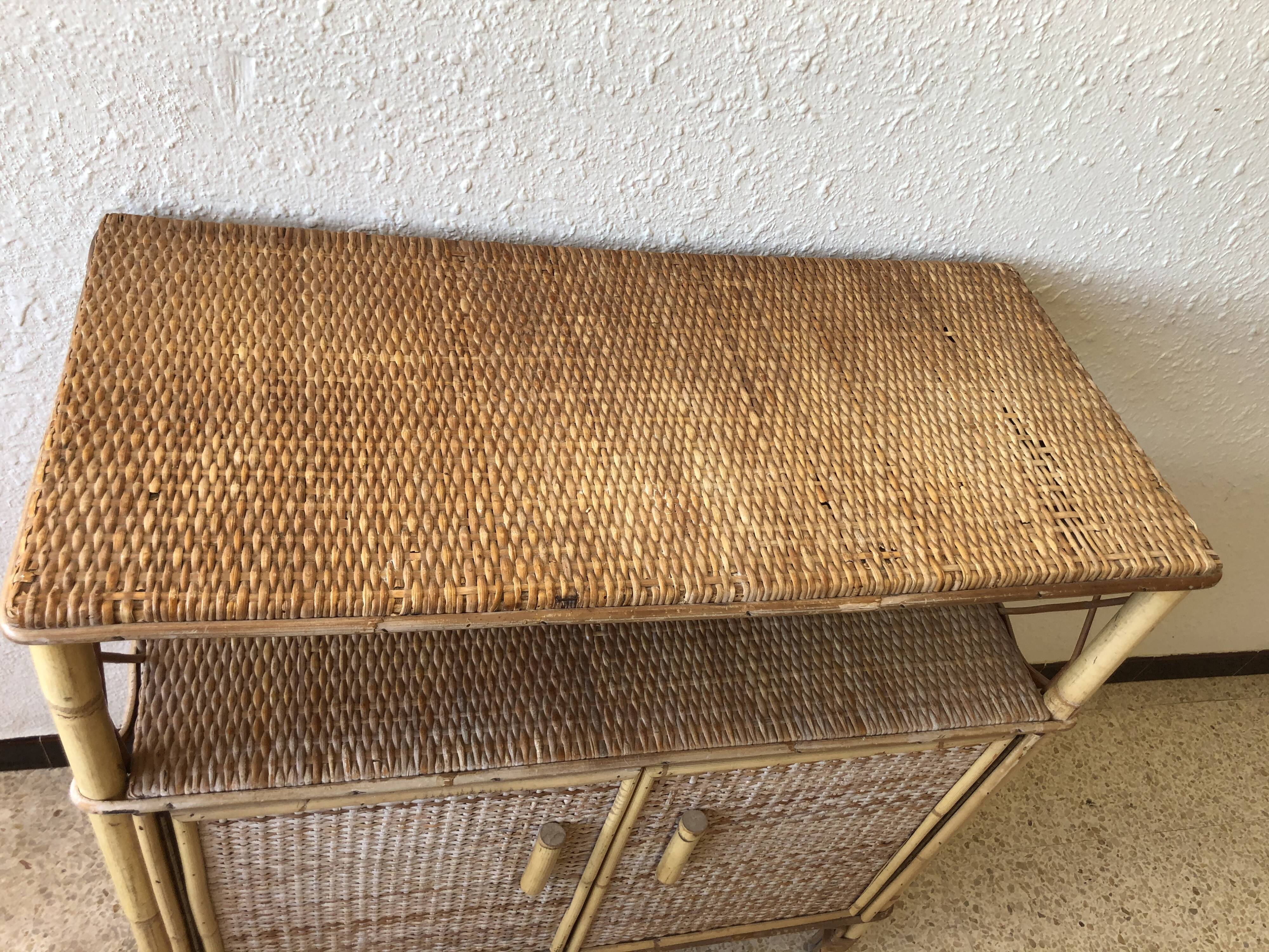 Buffet en rotin vintage