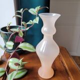 Pink opaline soliflore vase