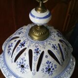 Suspension in earthenware