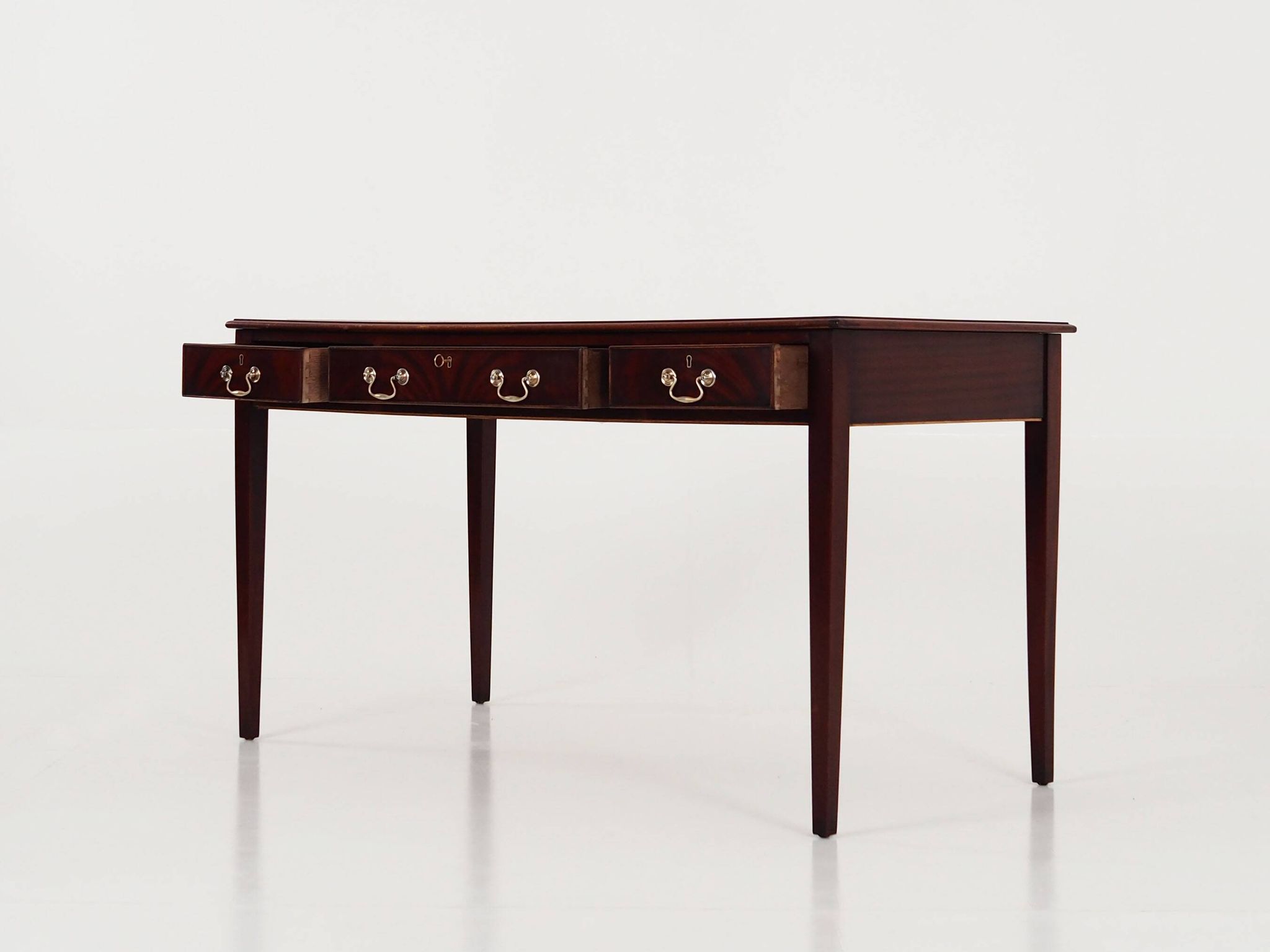 Mahogany desk, Danish design, 1970s, production: Denmark