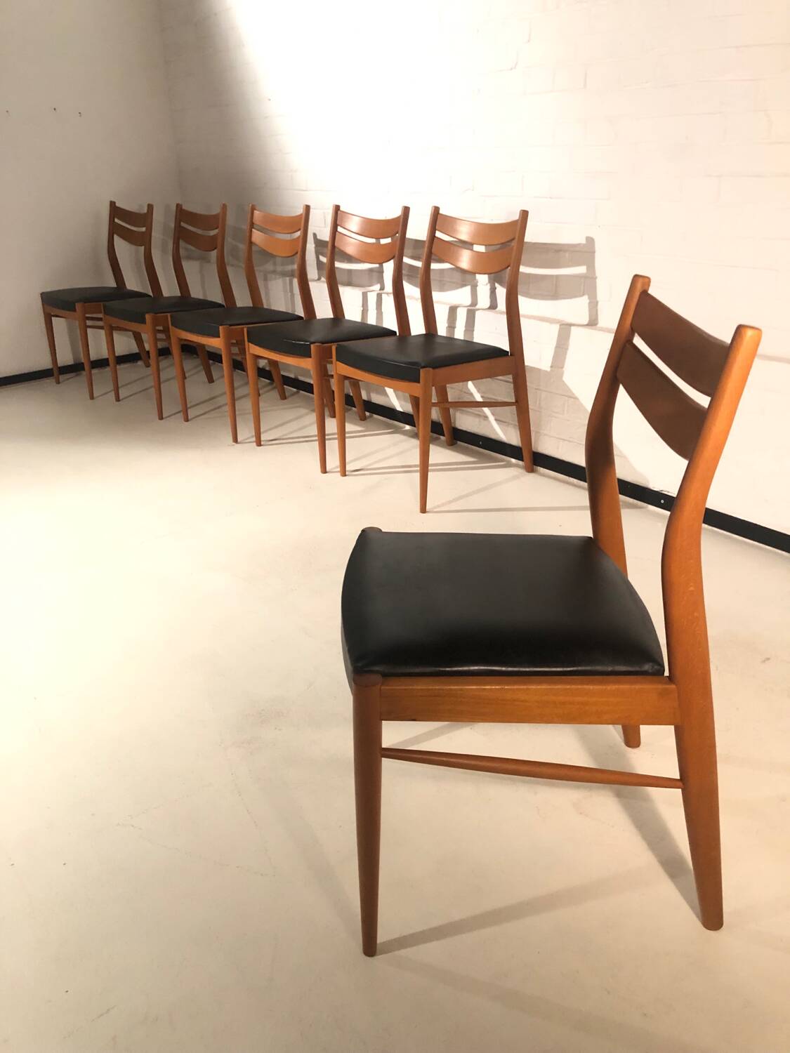 6 chaises vintage des années 60