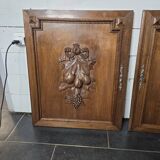 Paire de portes en bois sculpté en noyer