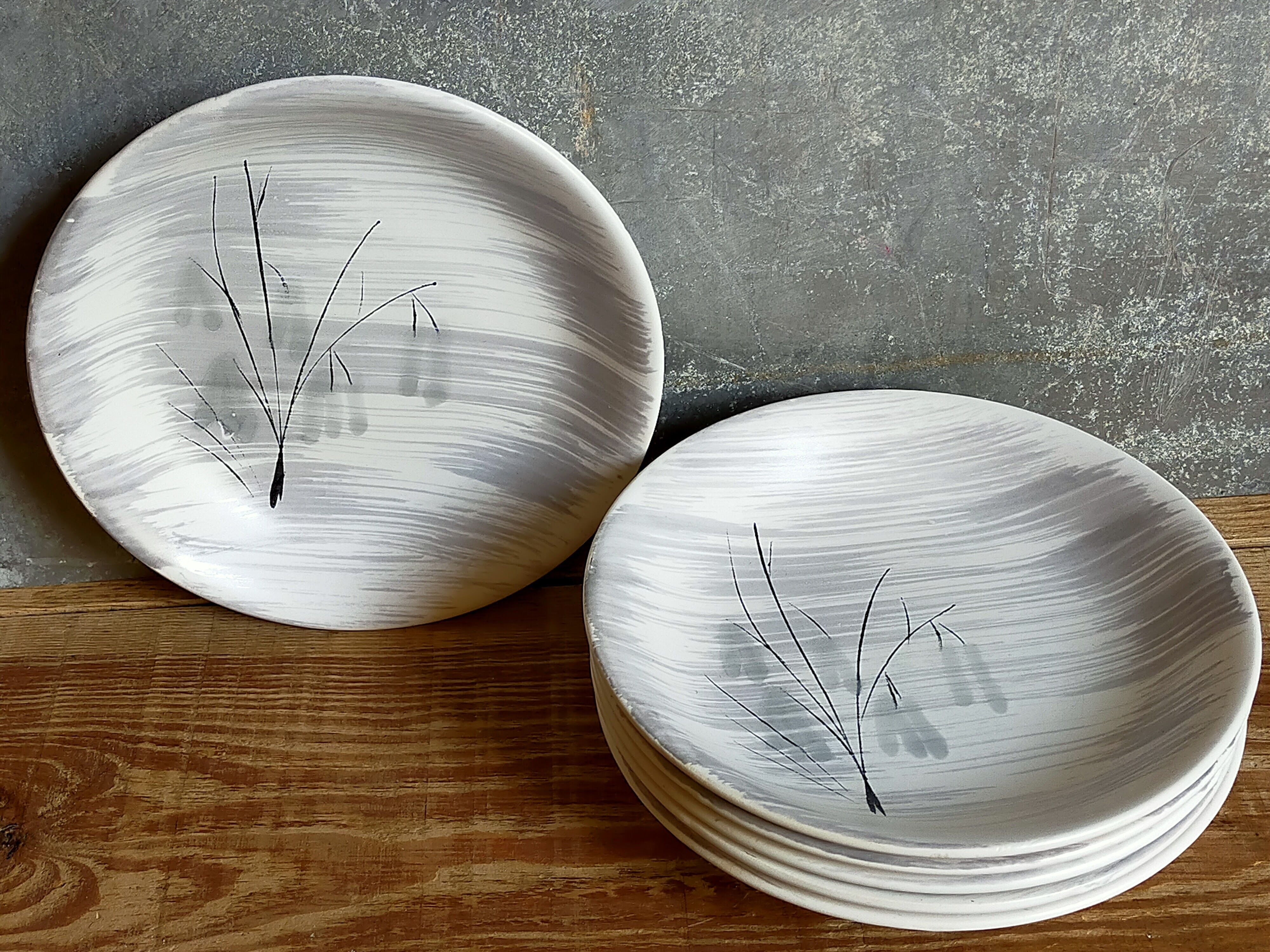 Six assiettes céramique Niderviller service "Chatons" années 50.