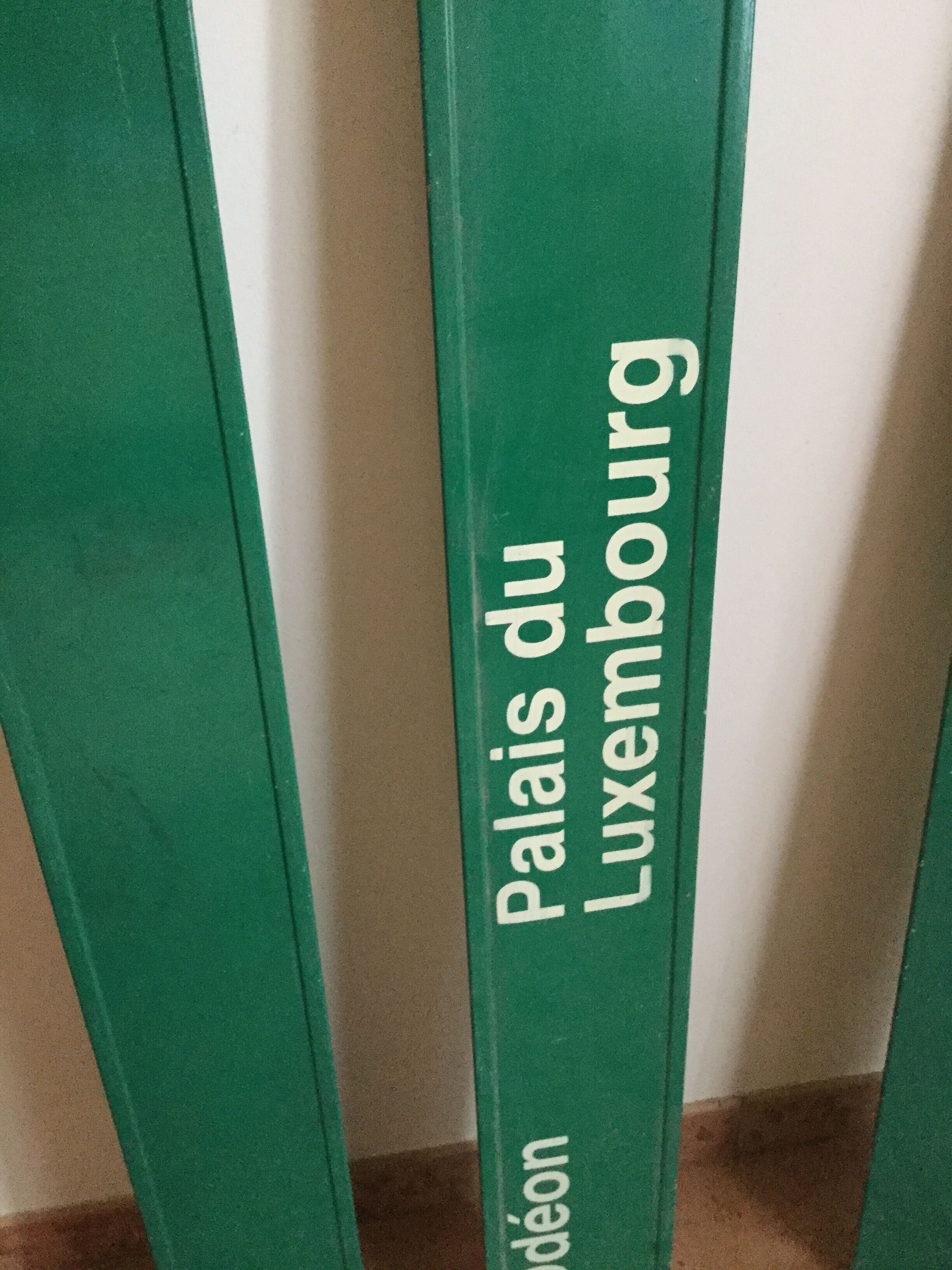 Plates vintage parisian bus signage