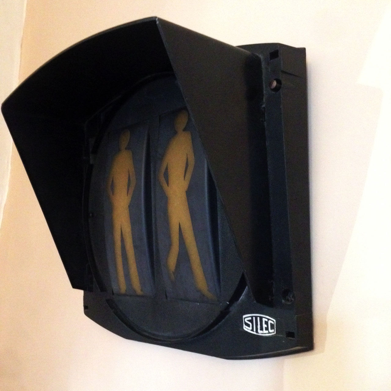 Urban pedestrian fire wall lamp