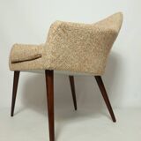 Modern fauteuil en bois orange polka dot bouclé tissus 1960 cocktail fauteuil de salon