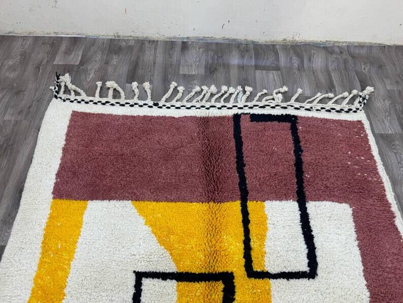 Moroccan Berber rug 250cm x 150cm