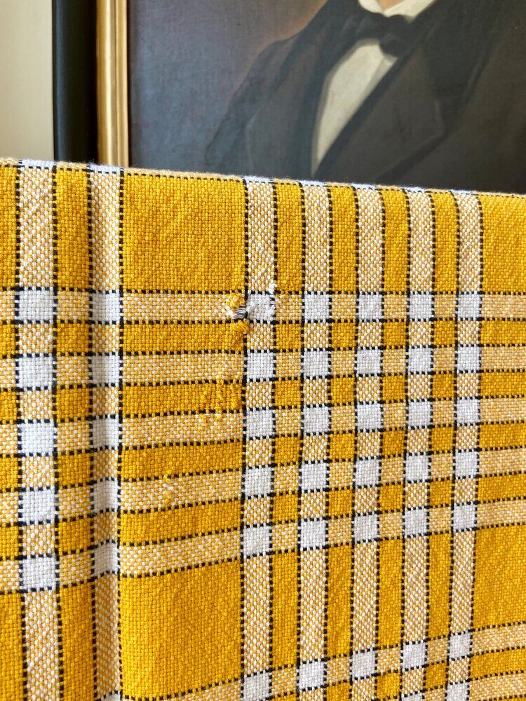 Yellow plaid cotton tablecloth ☐ 140 x 175 cm