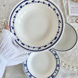 4 mismatched vintage deep plates blue and white porcelain set P