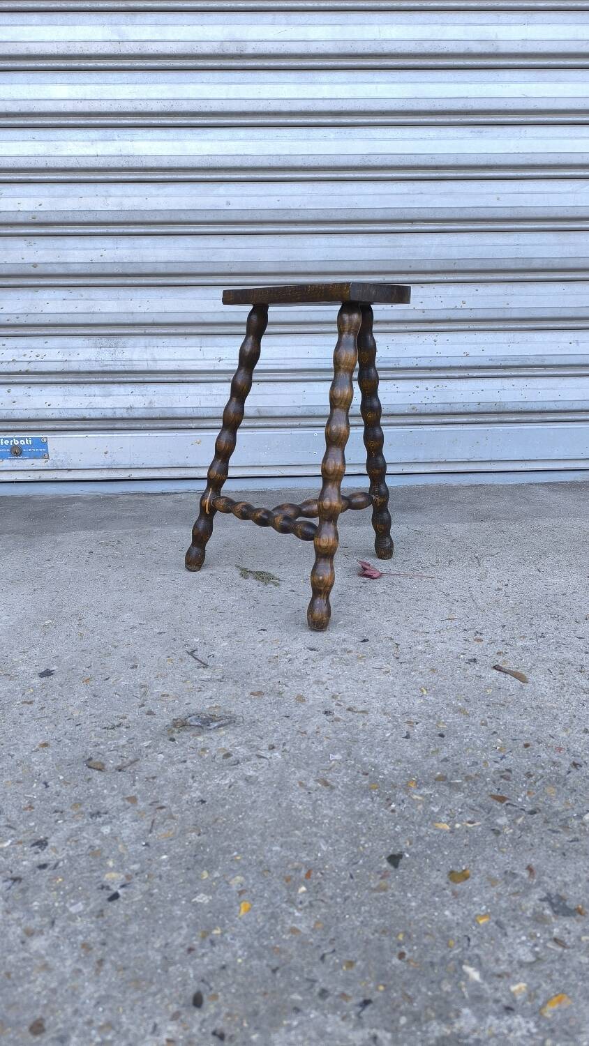 Tripod stool