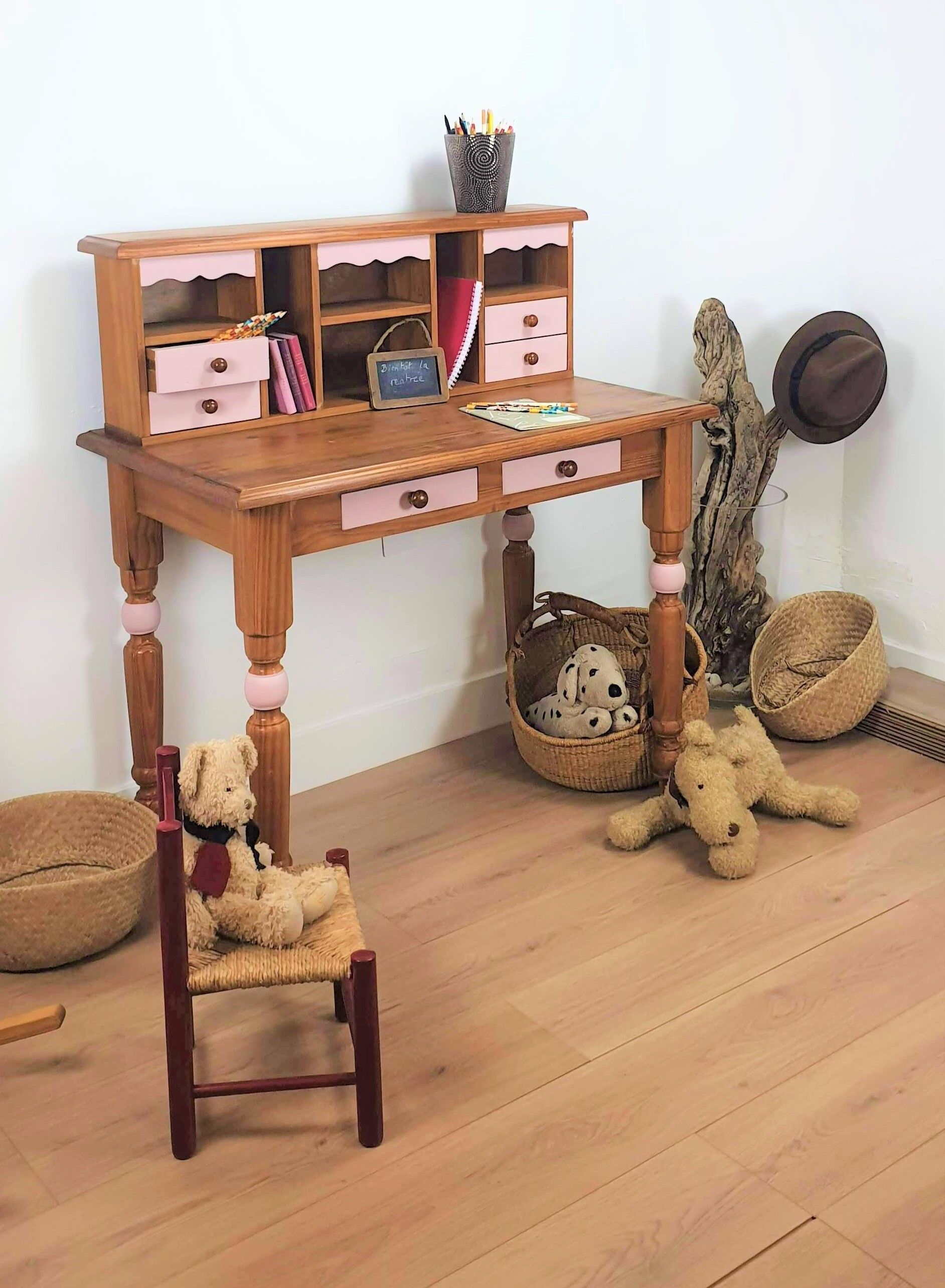 Pine desk