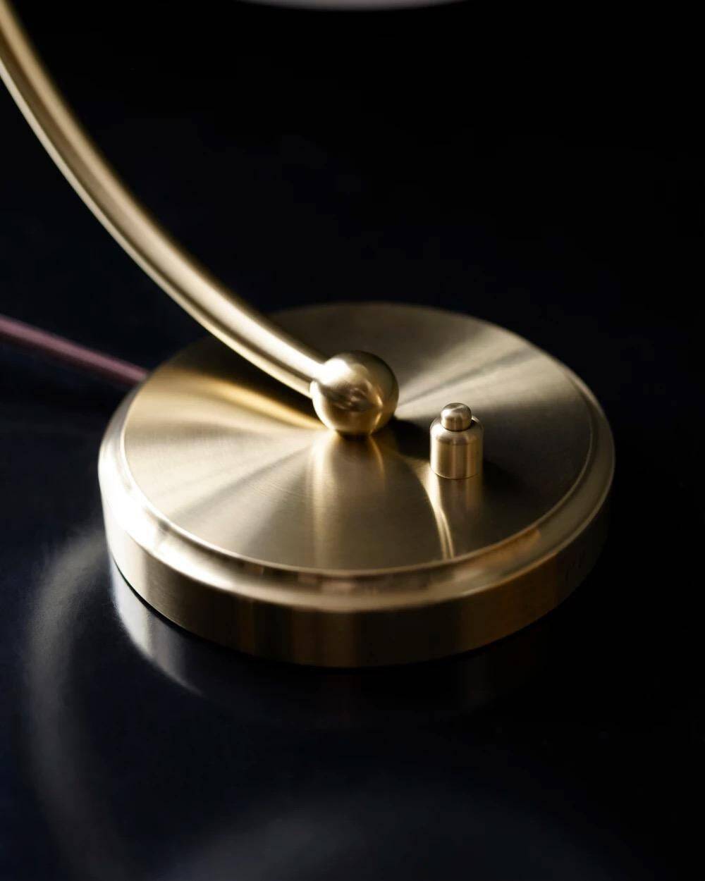 Table lamp LE by Poul Henningsen Model PH 2/2 'Luna' by Louis Poulsen