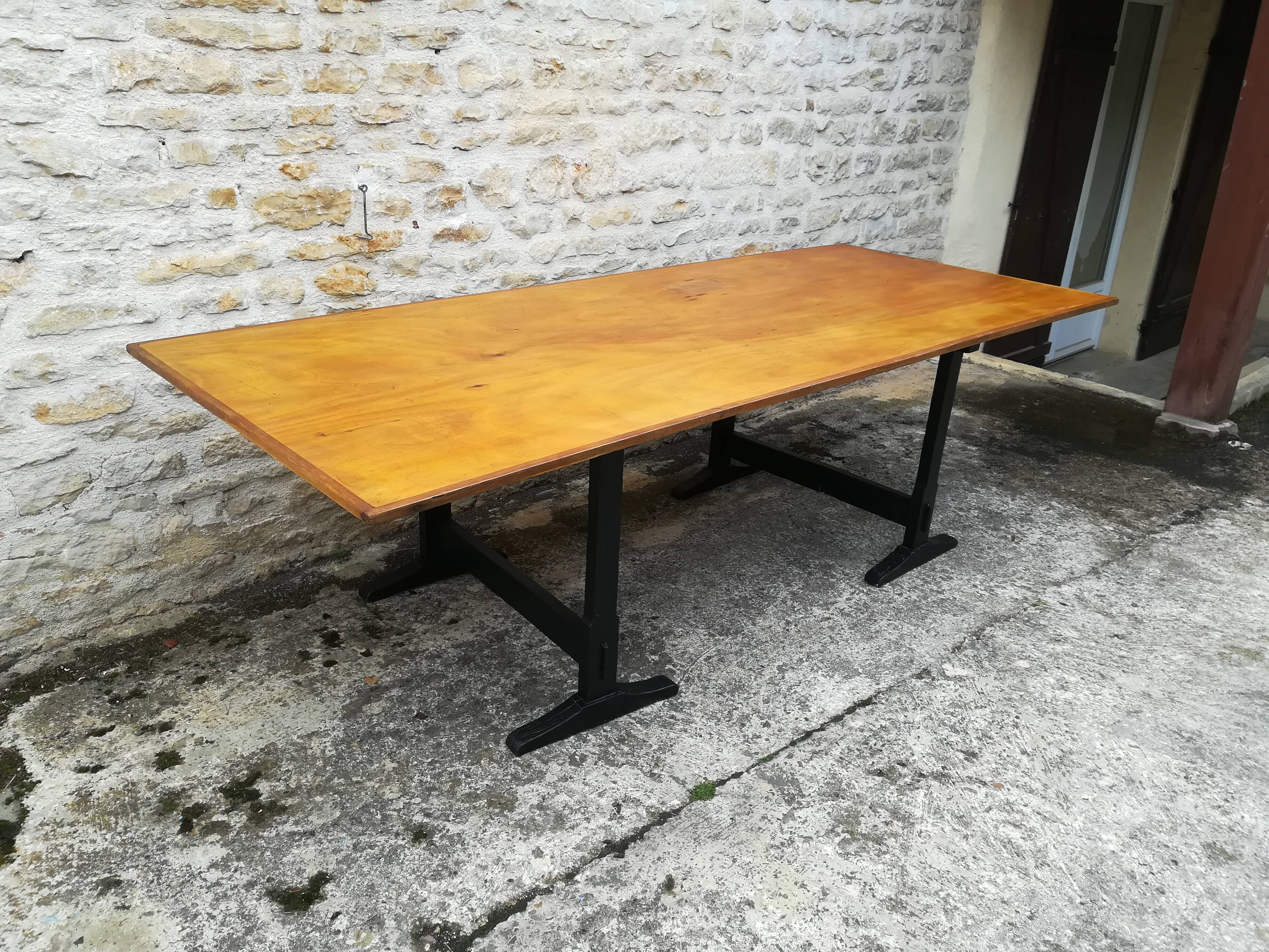 Trestles tray table