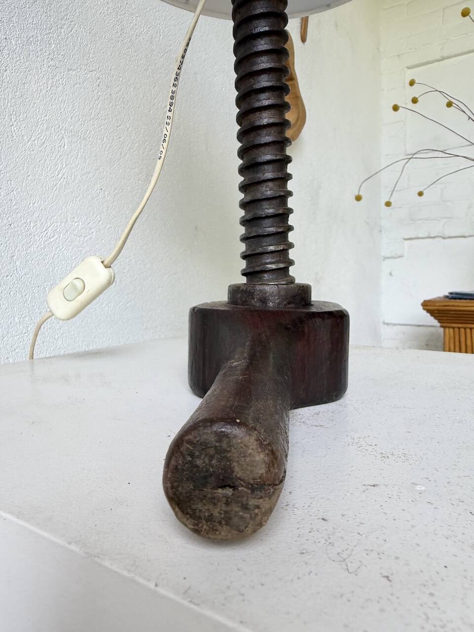 Lampe de table brutaliste artisanale 1950