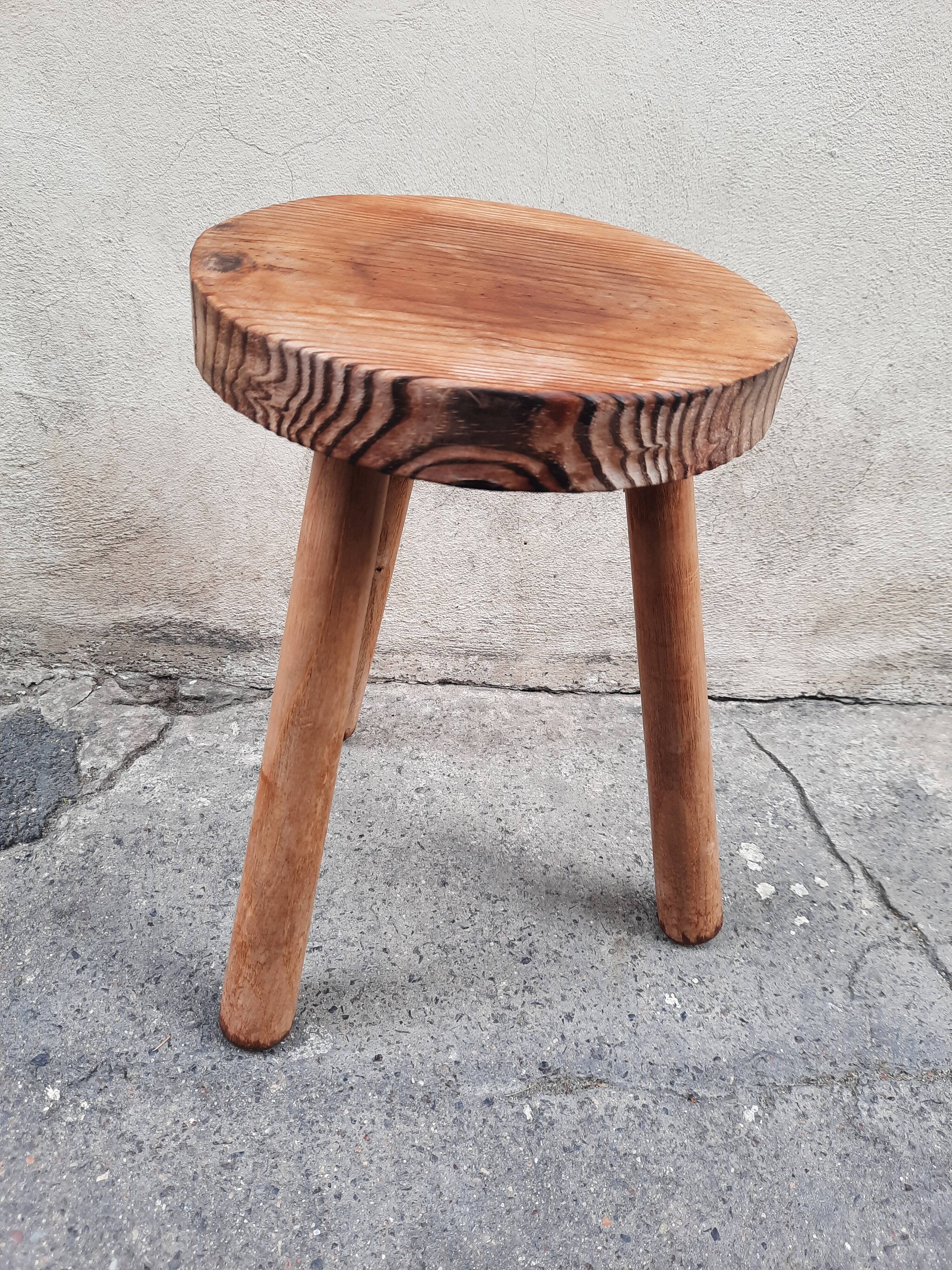 Tripod stool