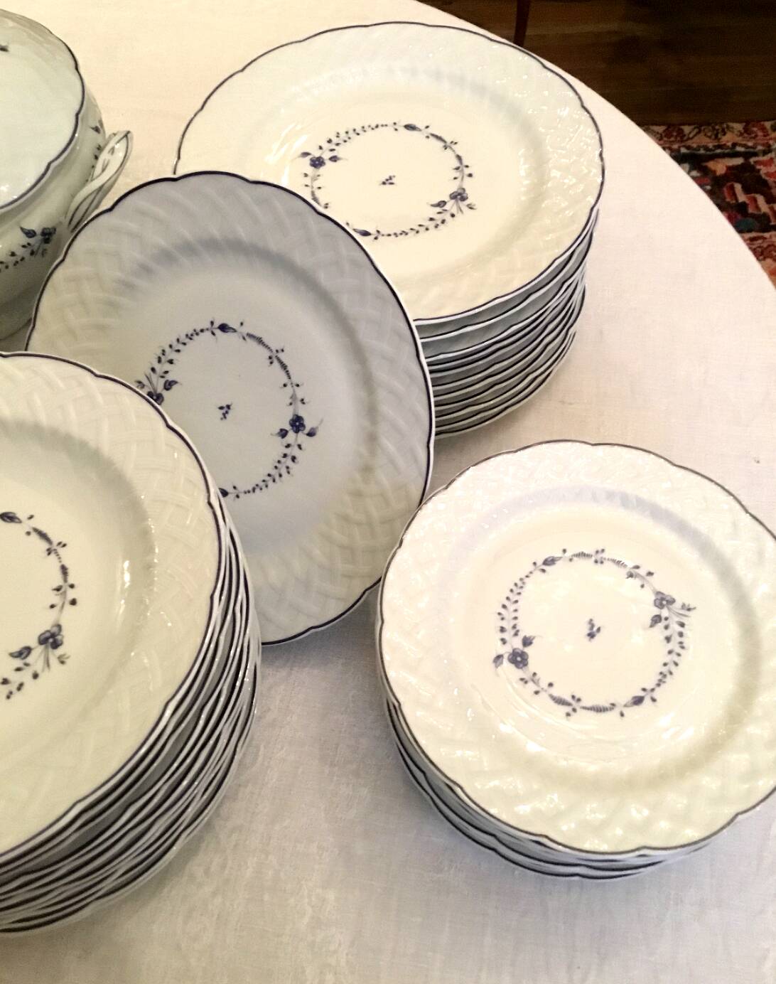 Bernardaud Limoges Hortense porcelain dinner service