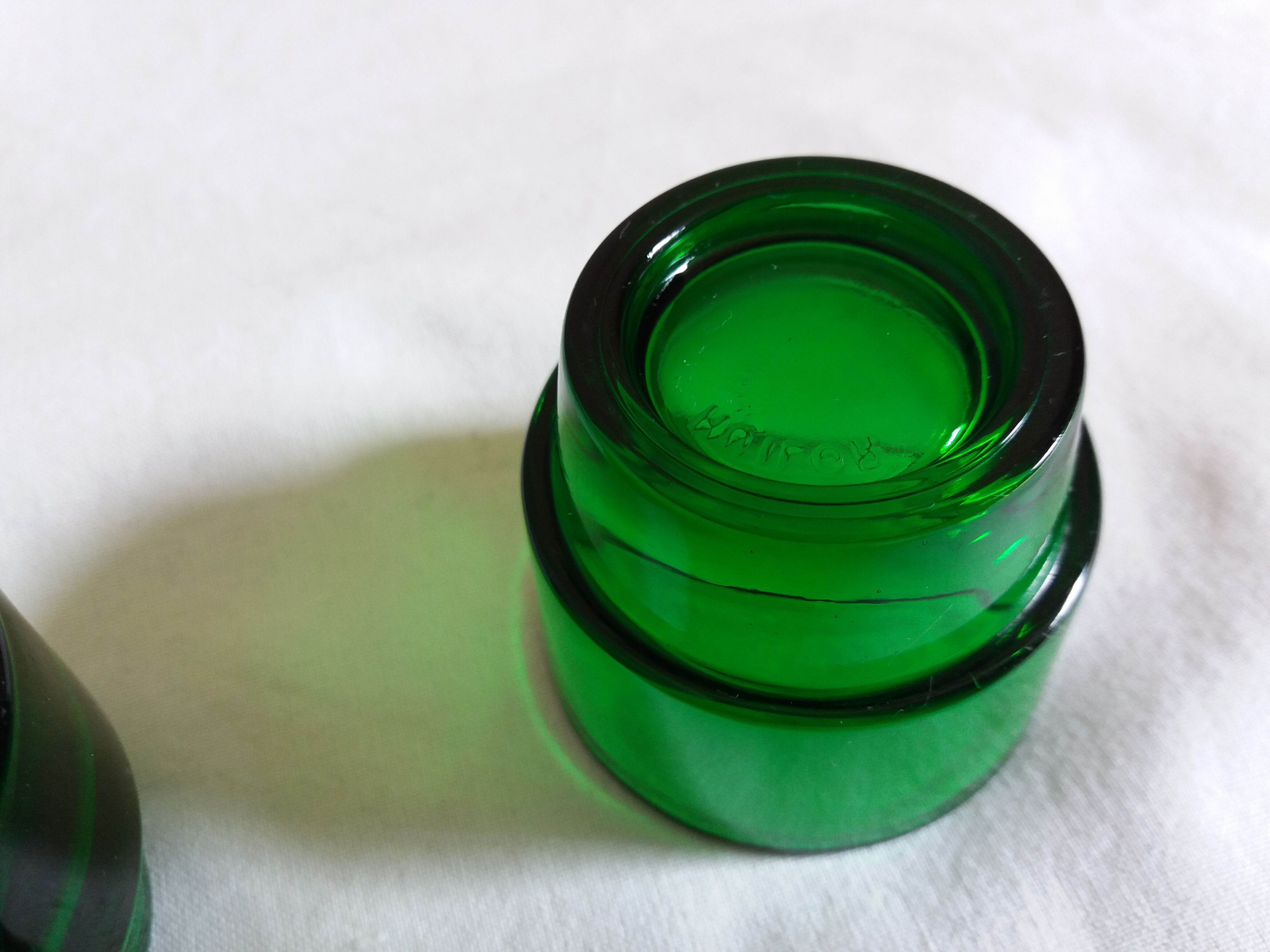 Set of 4 glass shells