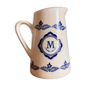 pichet porcelaine Ornements