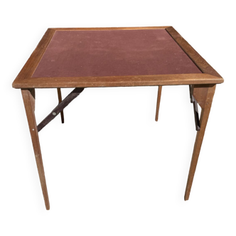 Folding game table