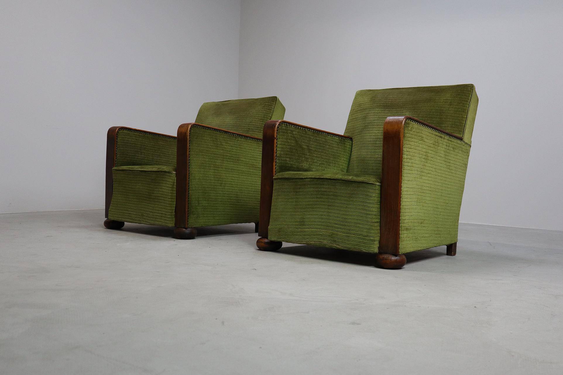 Paire de fauteuils club Art Déco, vers 1930