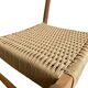 Chaise en bois massif avec assise tressée