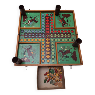 Old small horses, vintage wooden tray from 1940-1950.