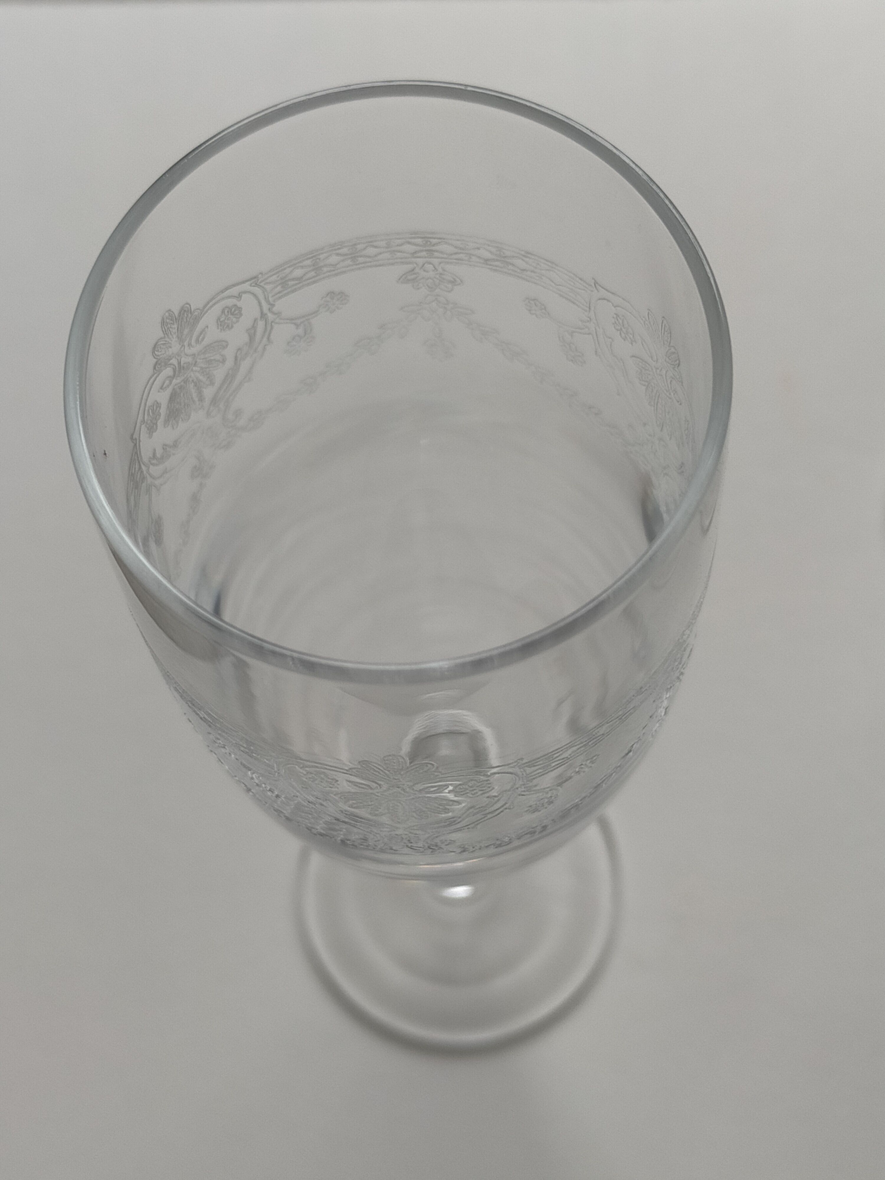 Lot of six glasses of champagne