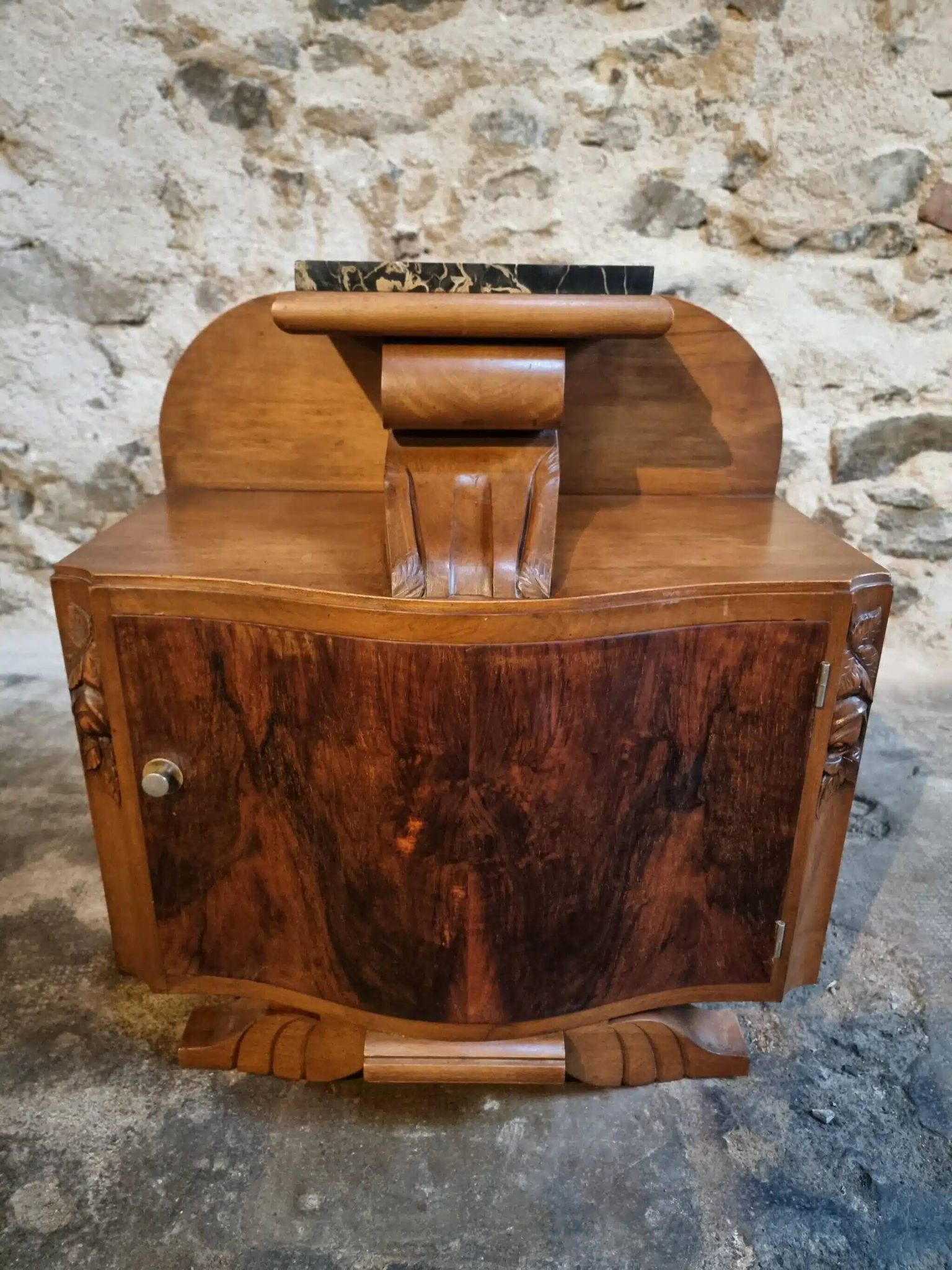 Table de chevet Art Déco française avec dessus en marbre, vers 1930