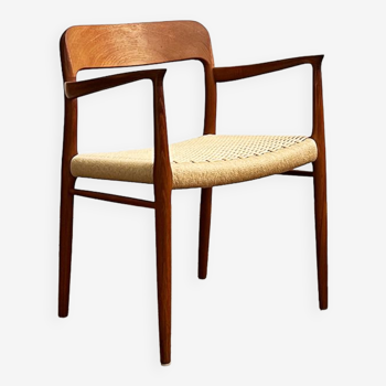 Set de 8 chaises de salle à manger en teck du milieu du siècle par Niels O Møller pour JL Moller Danemark