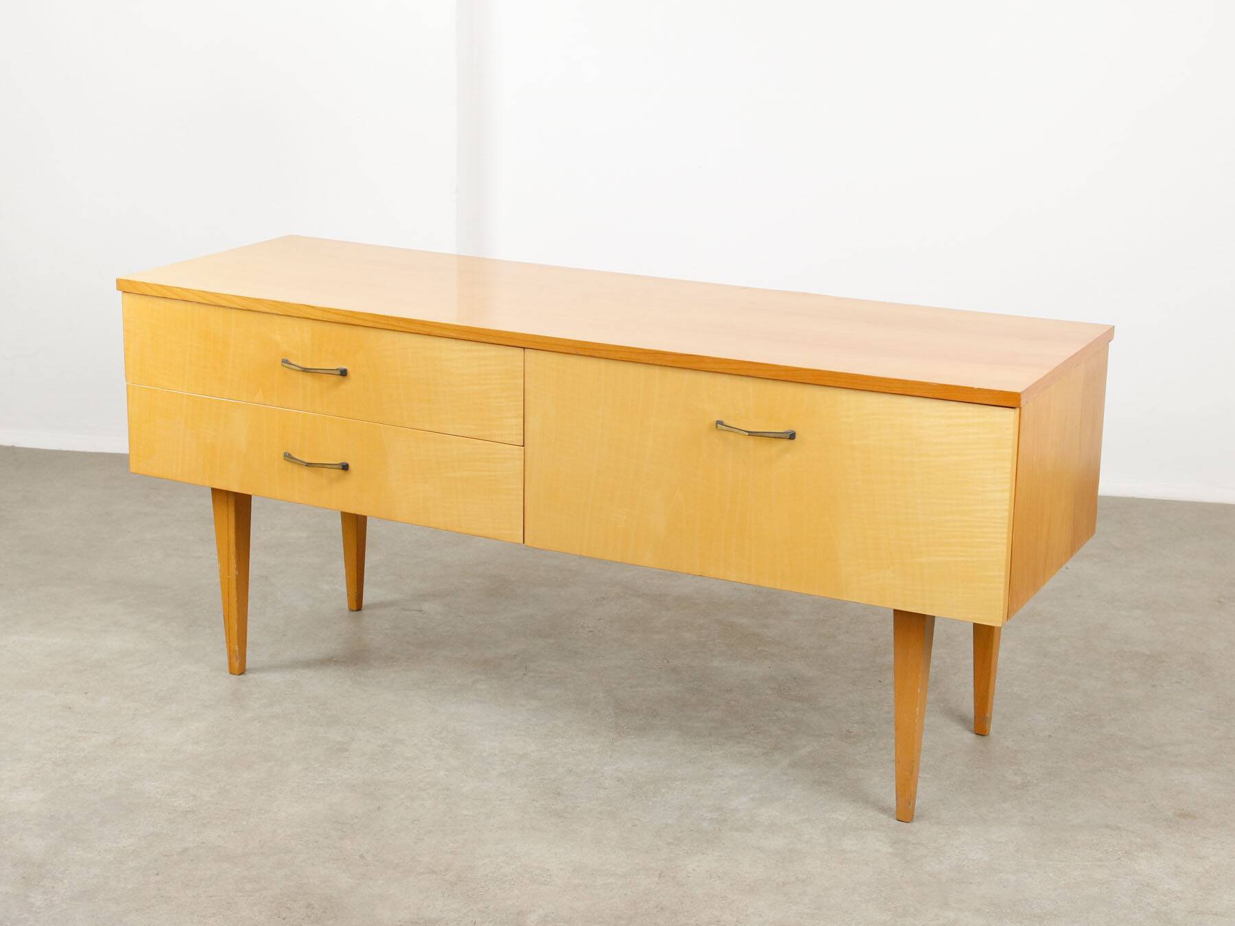 Buffet italien moderne du milieu du siècle, années 1960