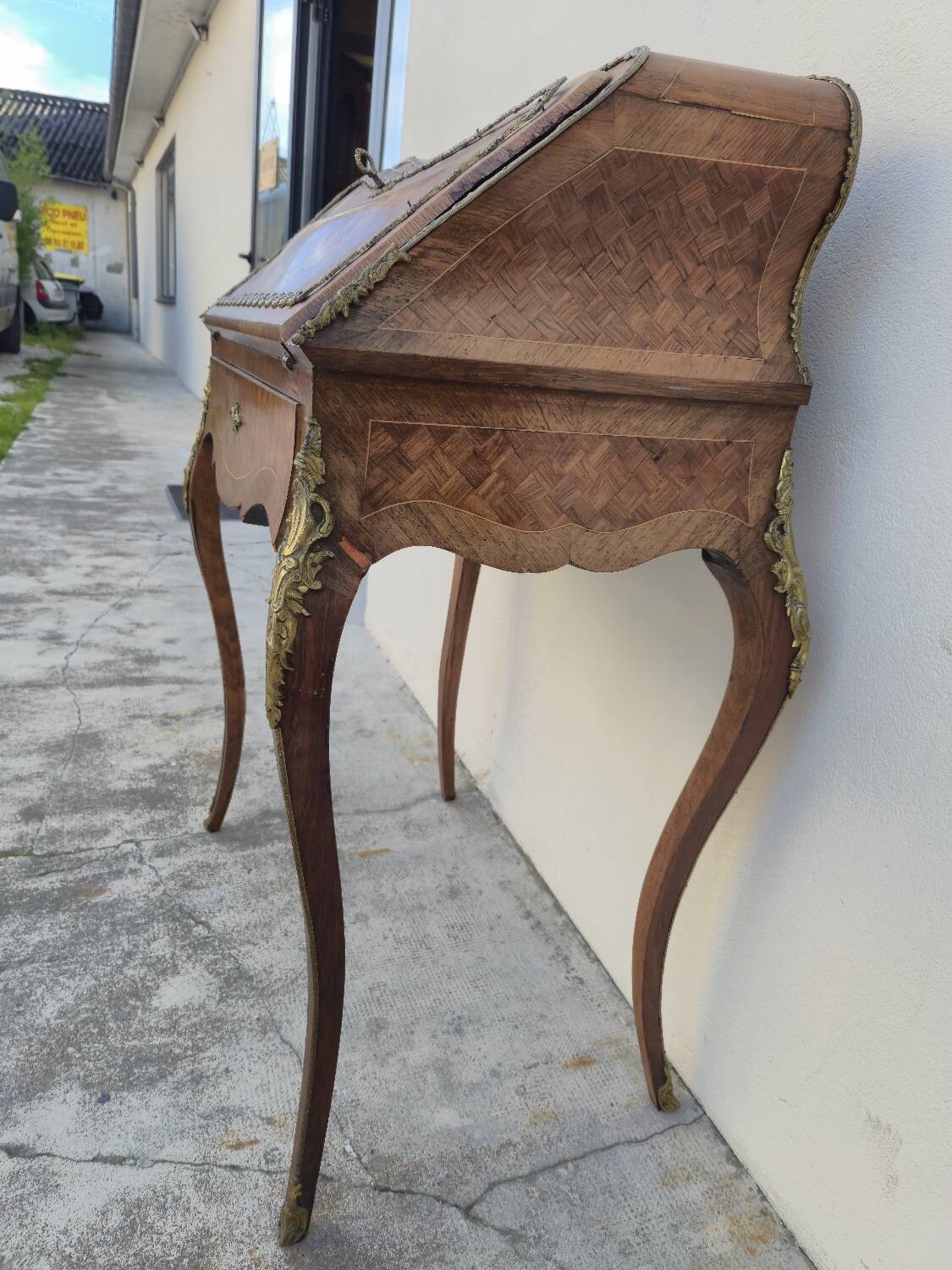 Louis XV style lady's desk in marquetry and bronze