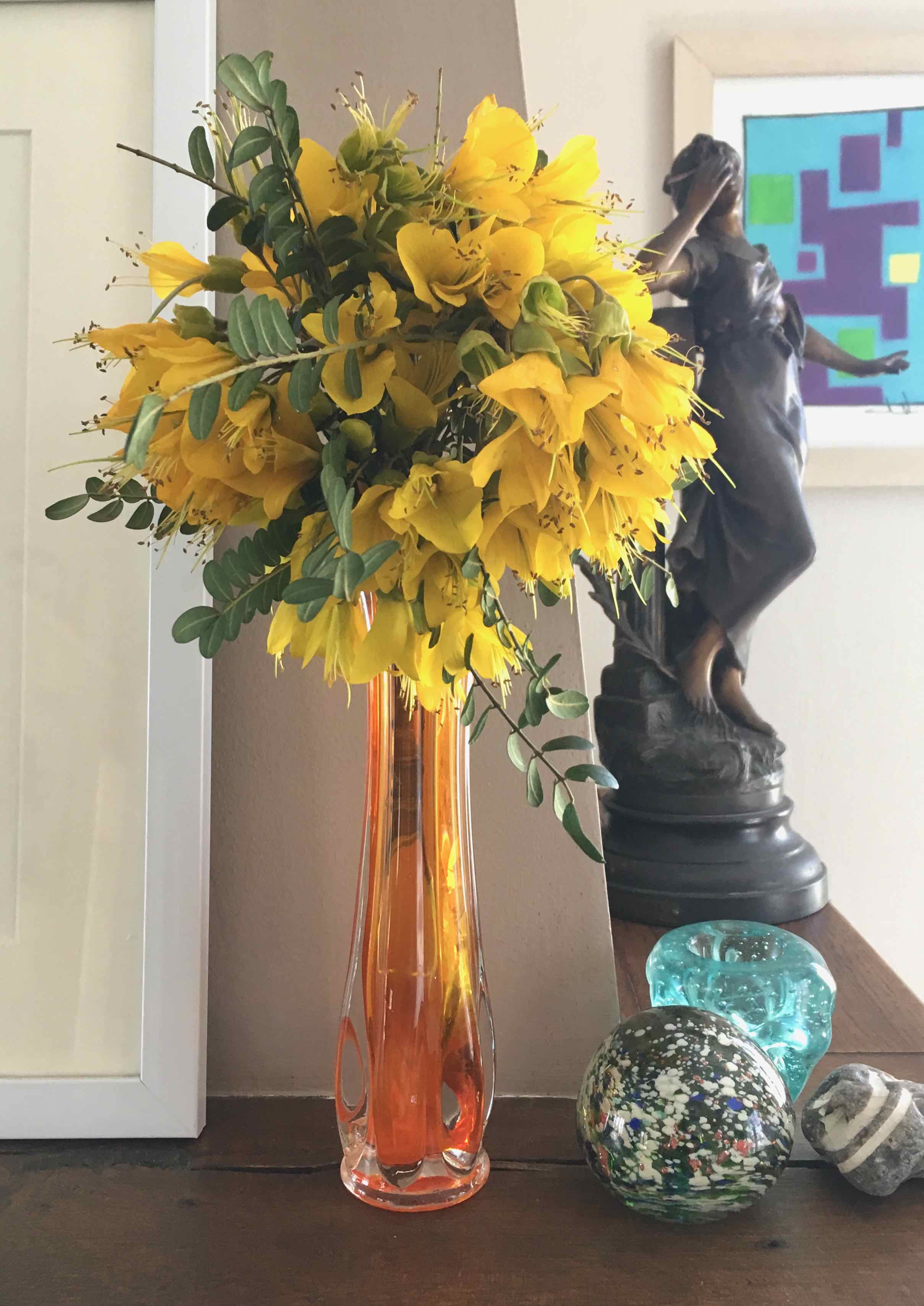 Vintage orange soliflore vase