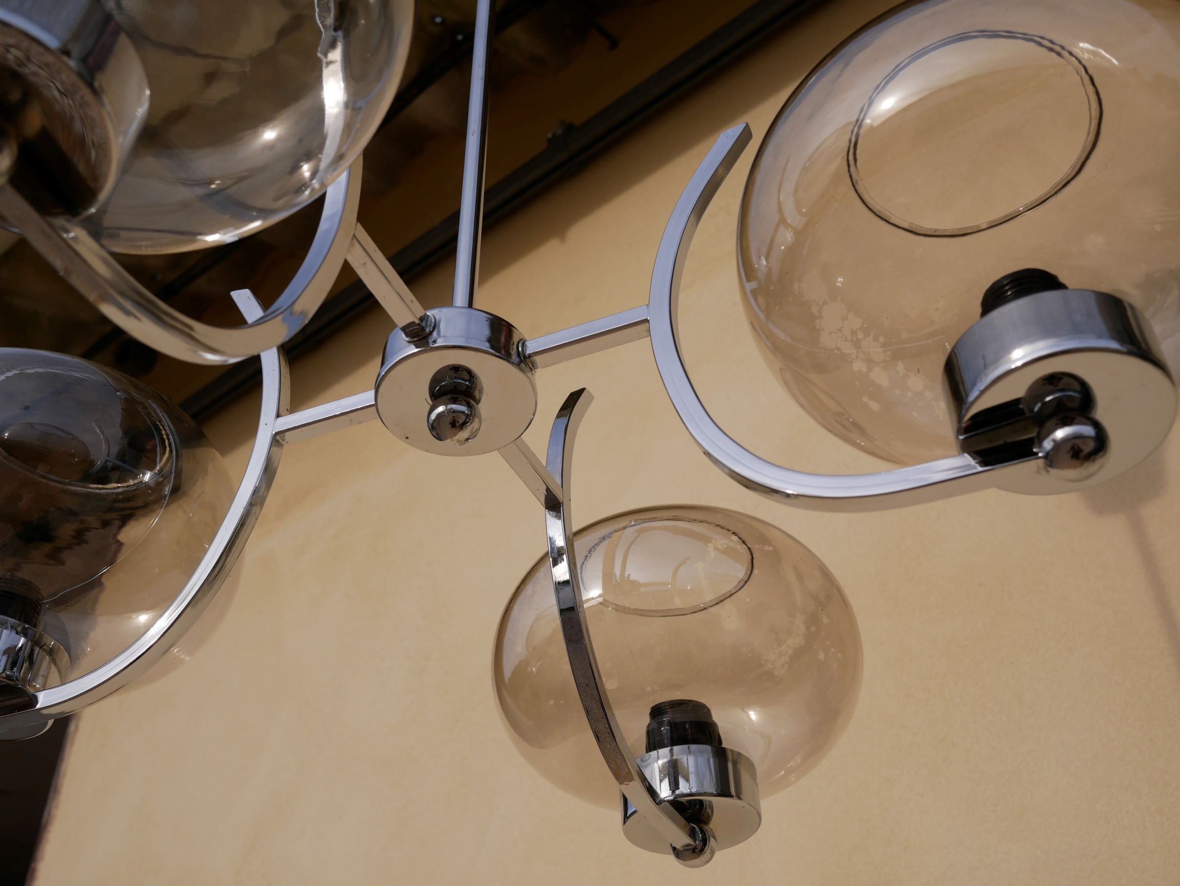 Chandelier 70s metal chrome with 4 glass globes