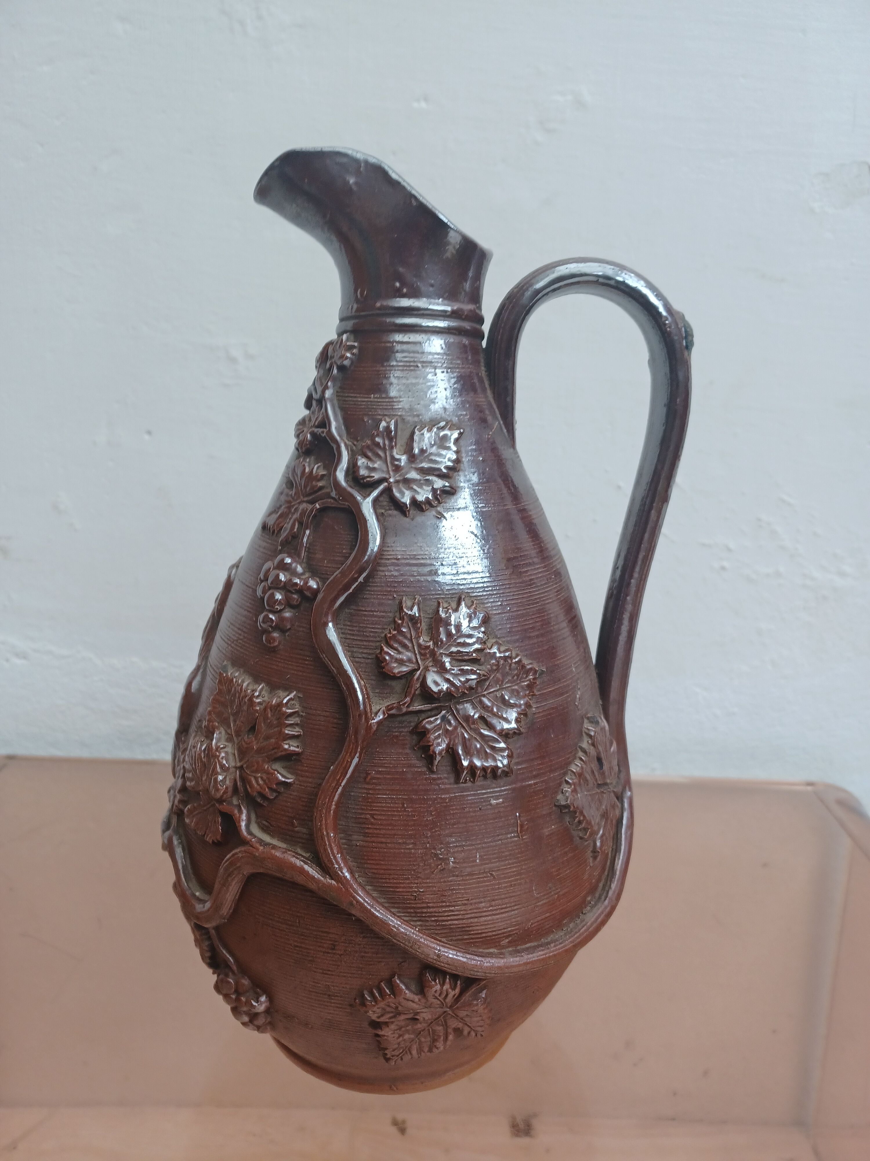 Wine pitcher