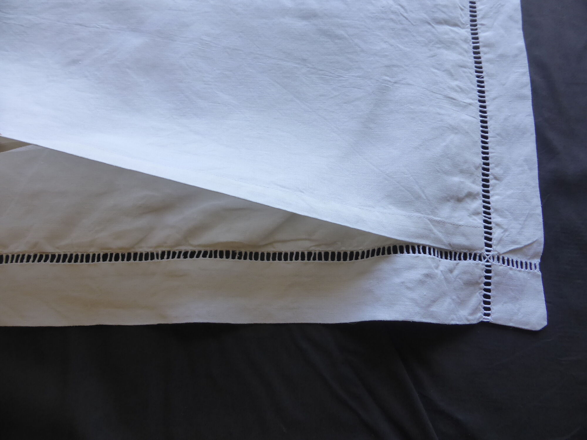 5 Antique pillowcases in embroidered linen days scale-59x61cm